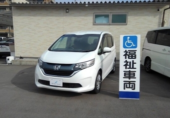 フリード　福祉車両　スローパー