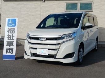 TOYOTA　NOAH
