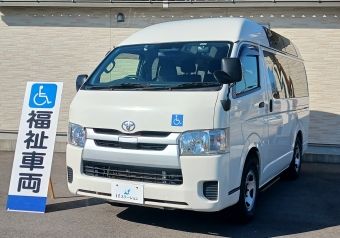 TOYOTA　HIACE